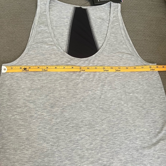Fourlaps Surge Sleeveless Tank Top In Heather Grey - Medium NWT - Picture 5 of 13